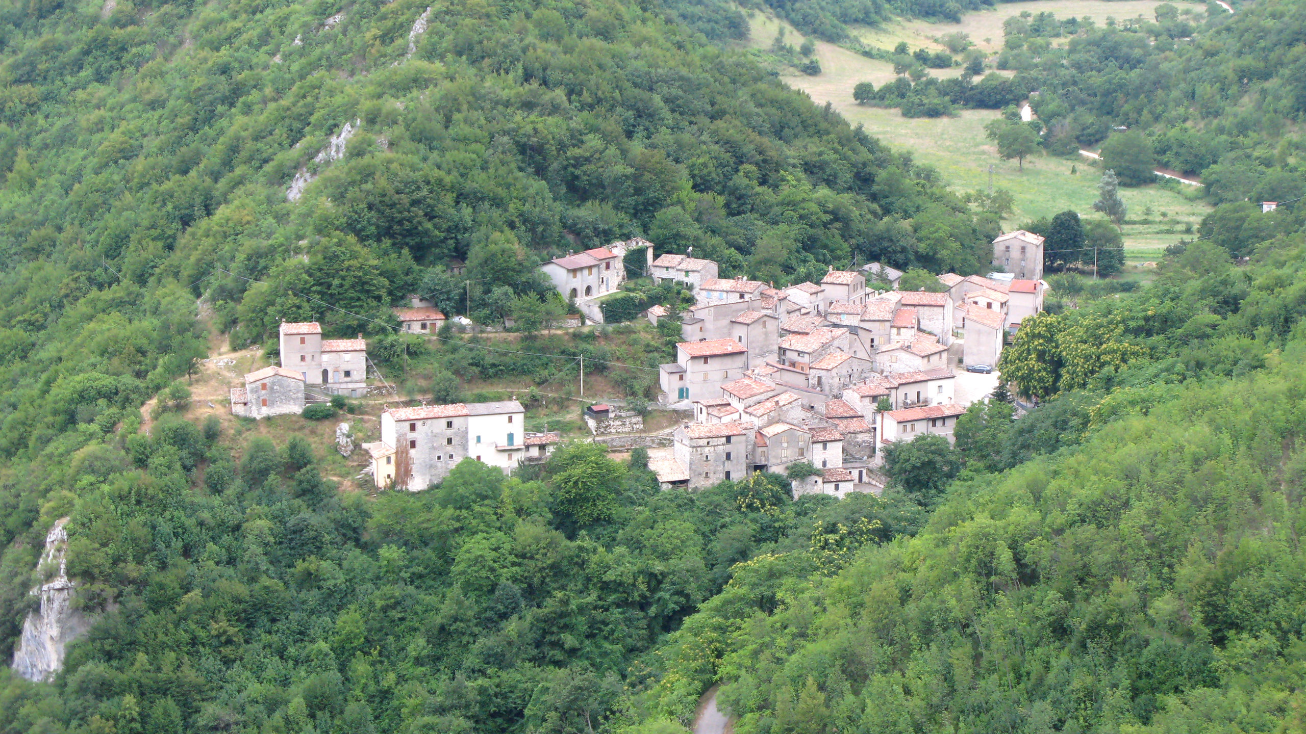 Vista di Pieia dal sentiero per Fondarca