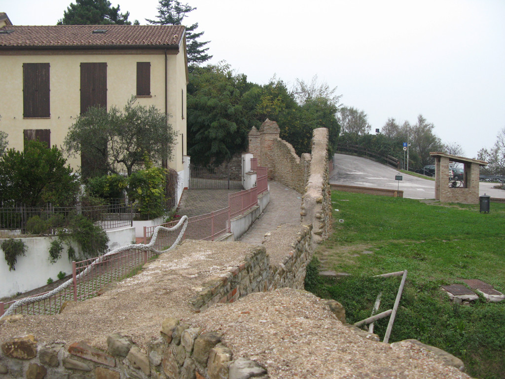 Caratteristiche mura di Casteldimezzo