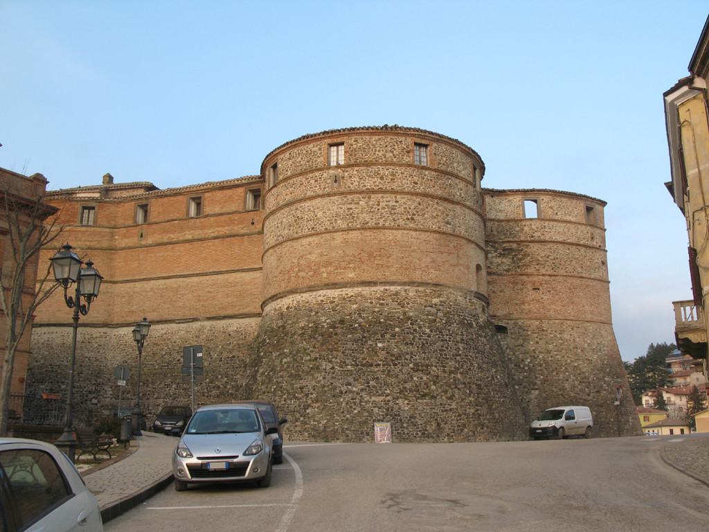 Centro di Sassocorvaro con la Rocca Ubaldinesca