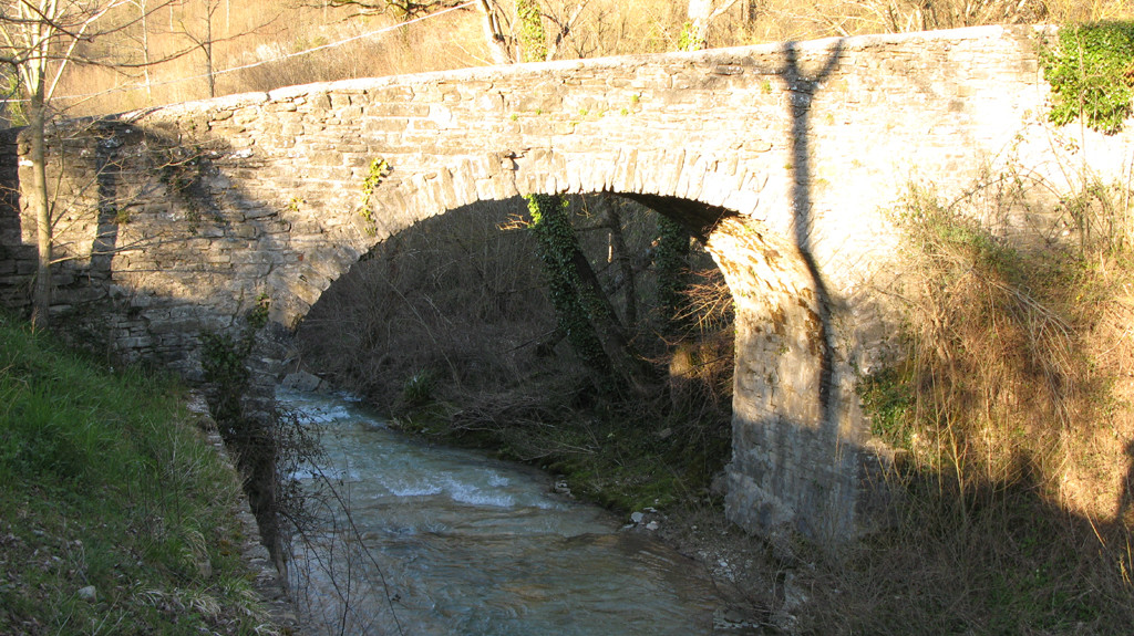 Ponticello sul fosso di Parchiule