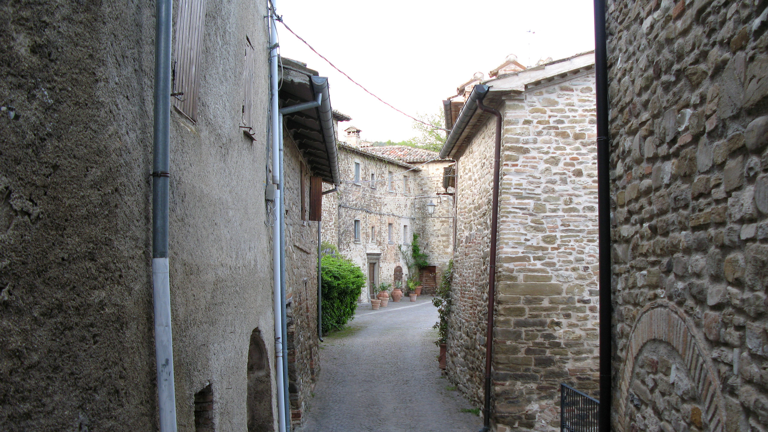 Via principale di Cavoleto