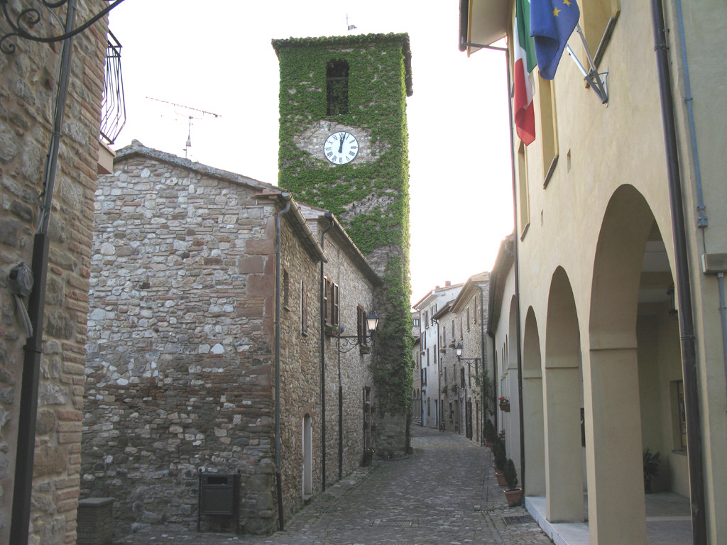 Torre civica di Frontino