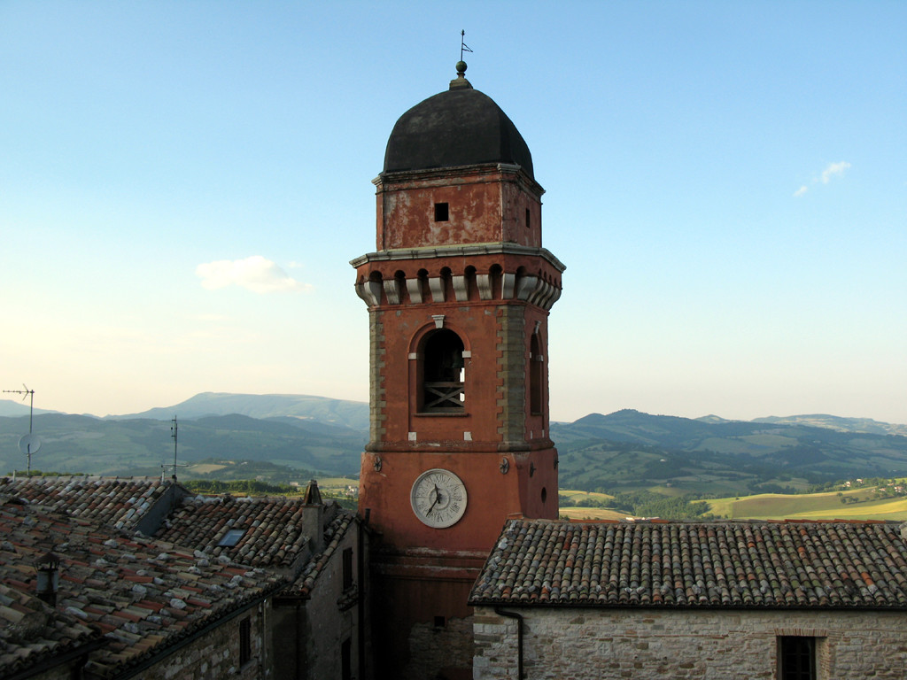 Torre Civica di Frontone