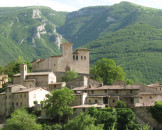 Veduta del Castello e del borgo antico di Piobbico