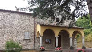Ingresso del Santuario di Santa Maria in Val d'Abisso