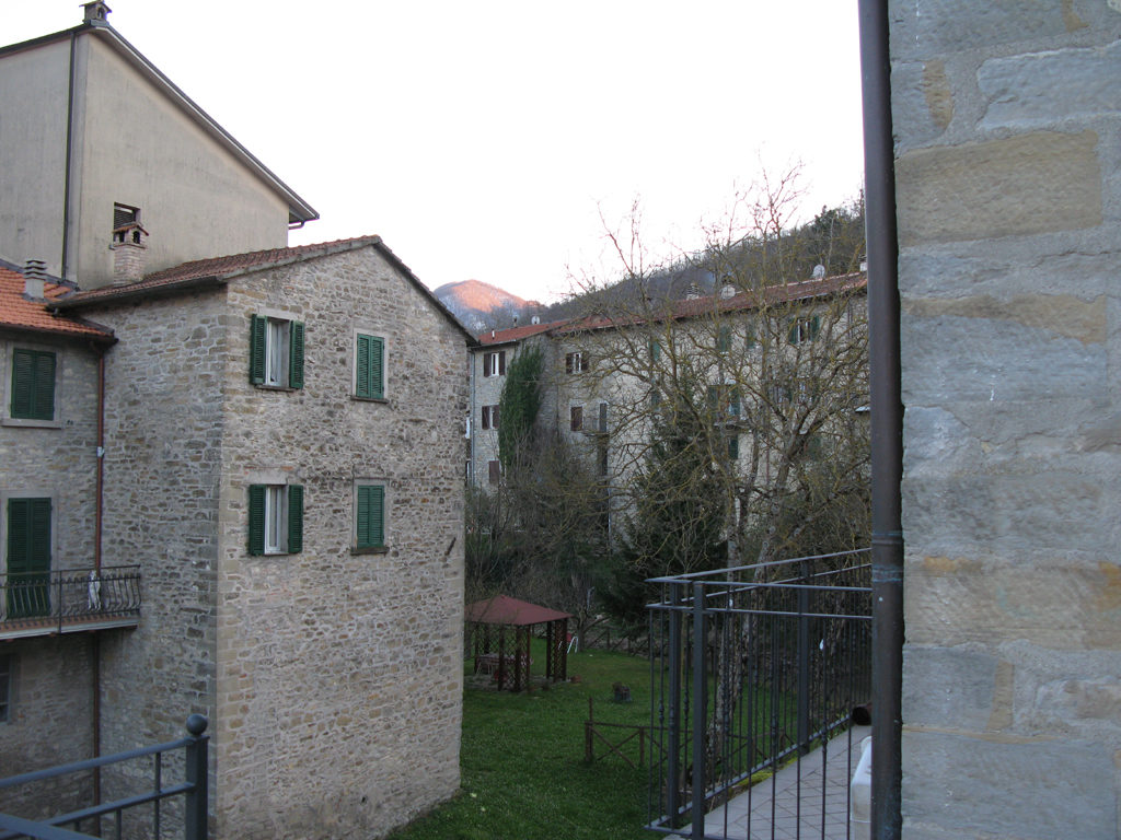 Interno del borgo di Lamoli