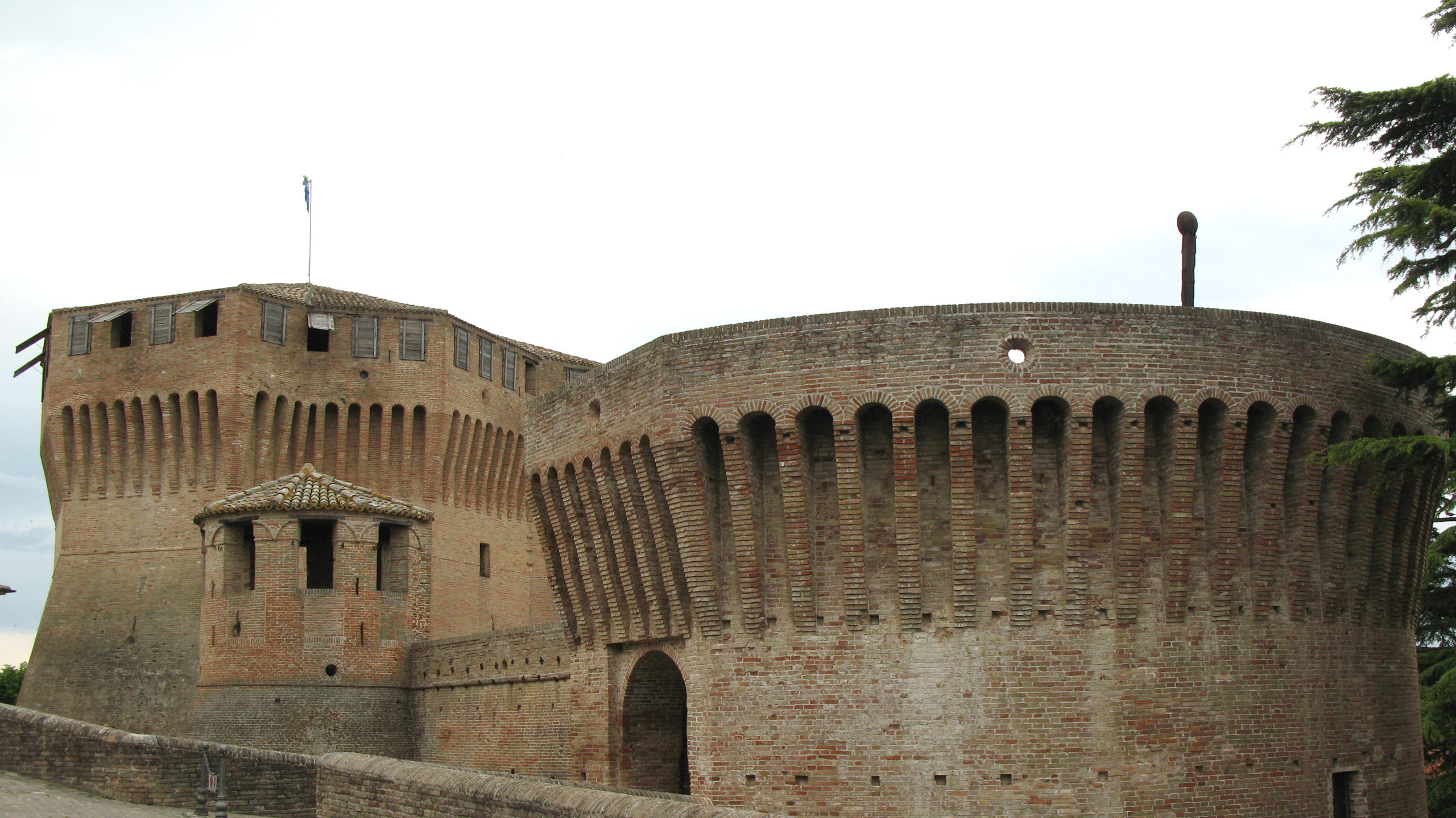 Rocca di Mondavio con torrione