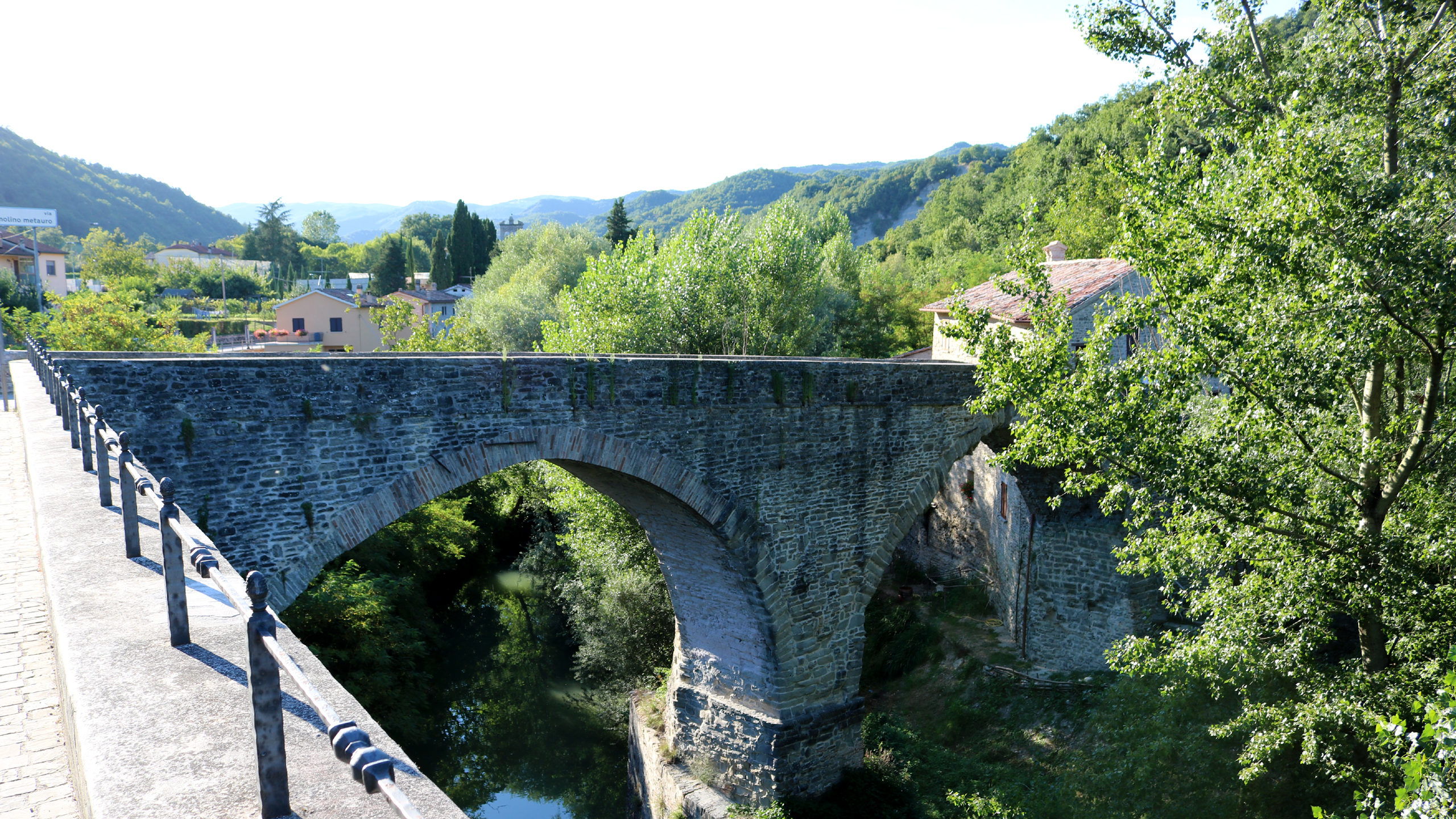 Ponte romanico di Mercatello sul Metauro