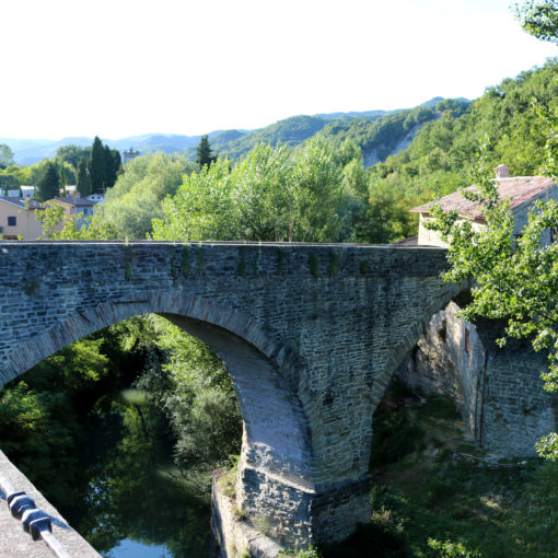 Ponte romanico di Mercatello sul Metauro