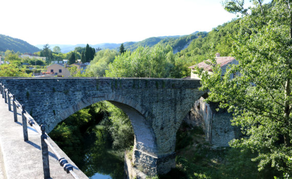 Ponte romanico di Mercatello sul Metauro